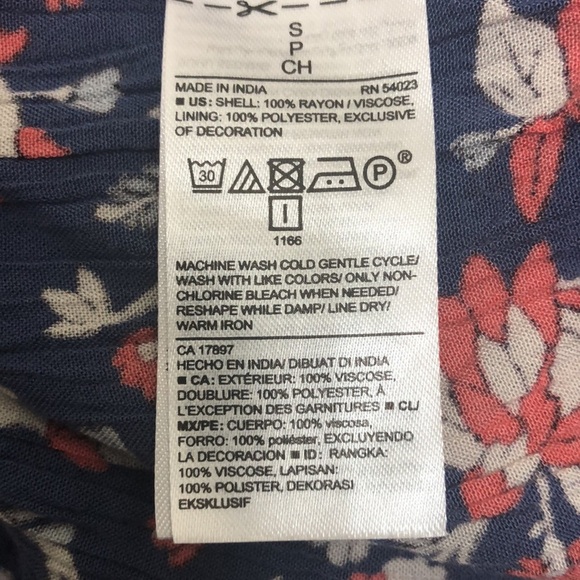 Old Navy Boho Tassel-Tie Floral Swing Dress - Picture 9 of 9